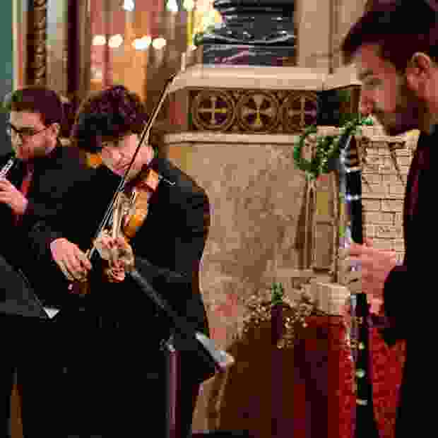 sermons-image-02